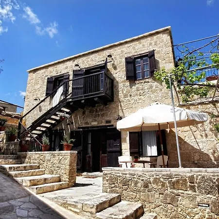 Leonidas Village *